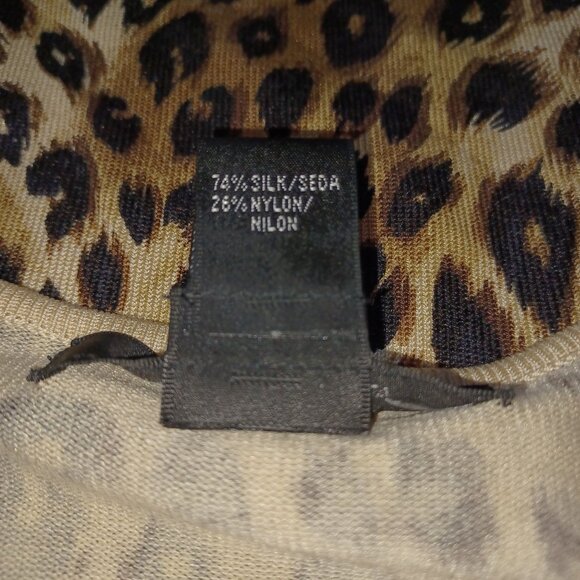 August Silk Stretch Leopard Print Scoop Neck Top Womens Large Bold Classic - Picture 4 of 8